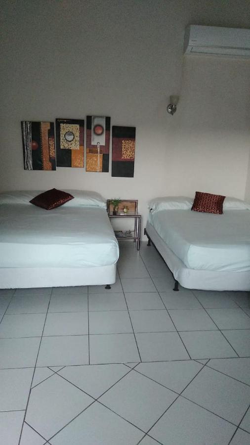Courtesy Apartments Aruba Oranjestad Esterno foto